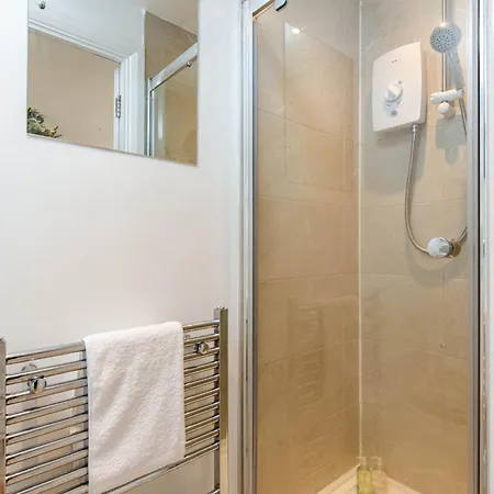 Ferienhaus New-bright & Large Home-families-groups & Business -by Fabaccommodation *